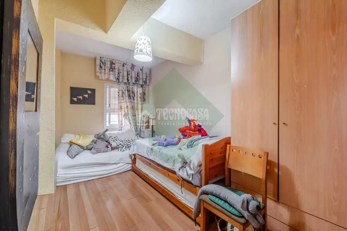 Bedroom of Flat for sale in Madrid  with Air Conditioner and Heating