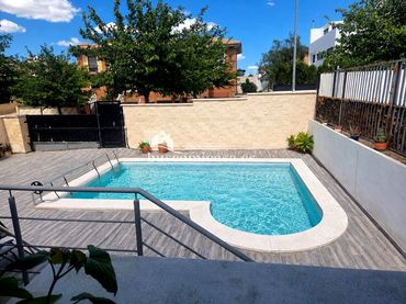 House with balcony for sale in La Guardia de Jaén