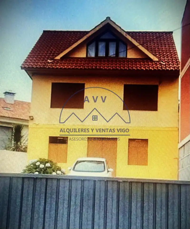 Vista exterior de Casa o chalet en venta en Vigo  con Calefacción, Jardín privado y Terraza
