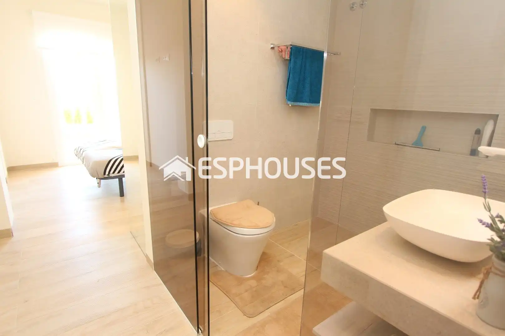 Bajo con terraza en venta en El Raso, imagen 15