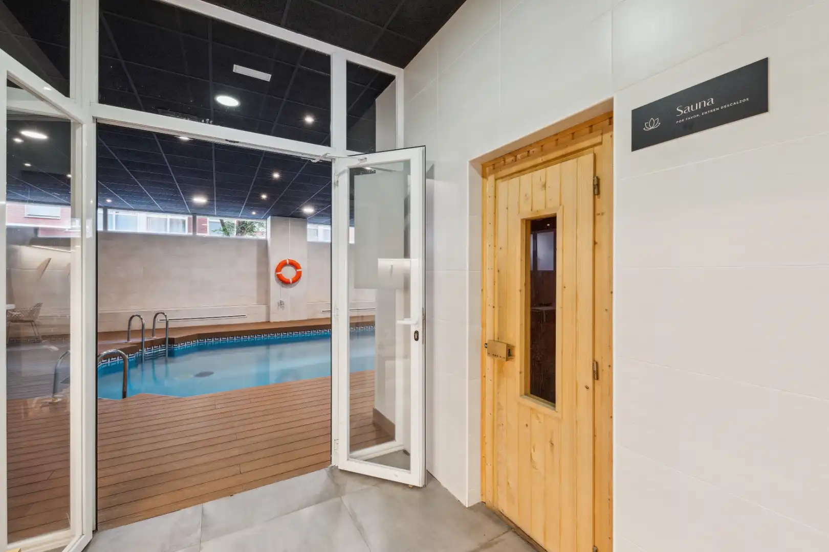 Piscina de Pis de lloguer en Madrid amb Aire condicionat, Calefacció i Piscina comunitària