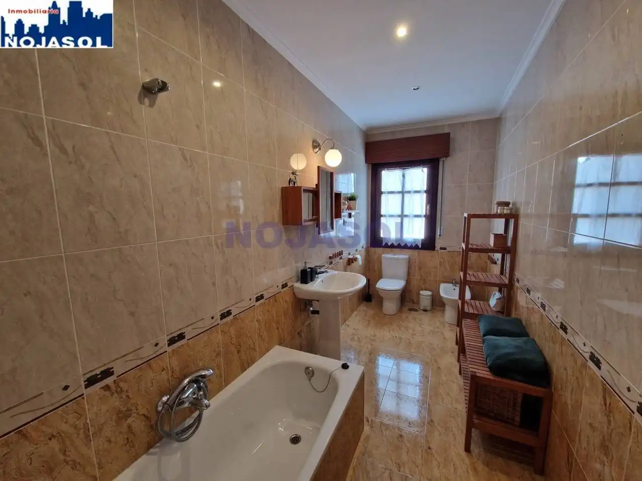 Bathroom of Detached homes for rent in Hazas de Cesto  with Heating, Private garden and Terrace