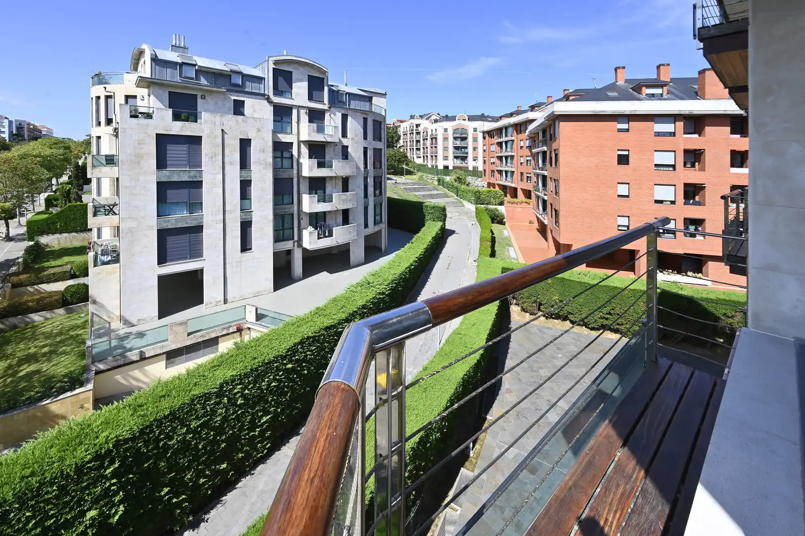 Flat for rent in Avenida Doctor Diego Madrazo, Valdenoja