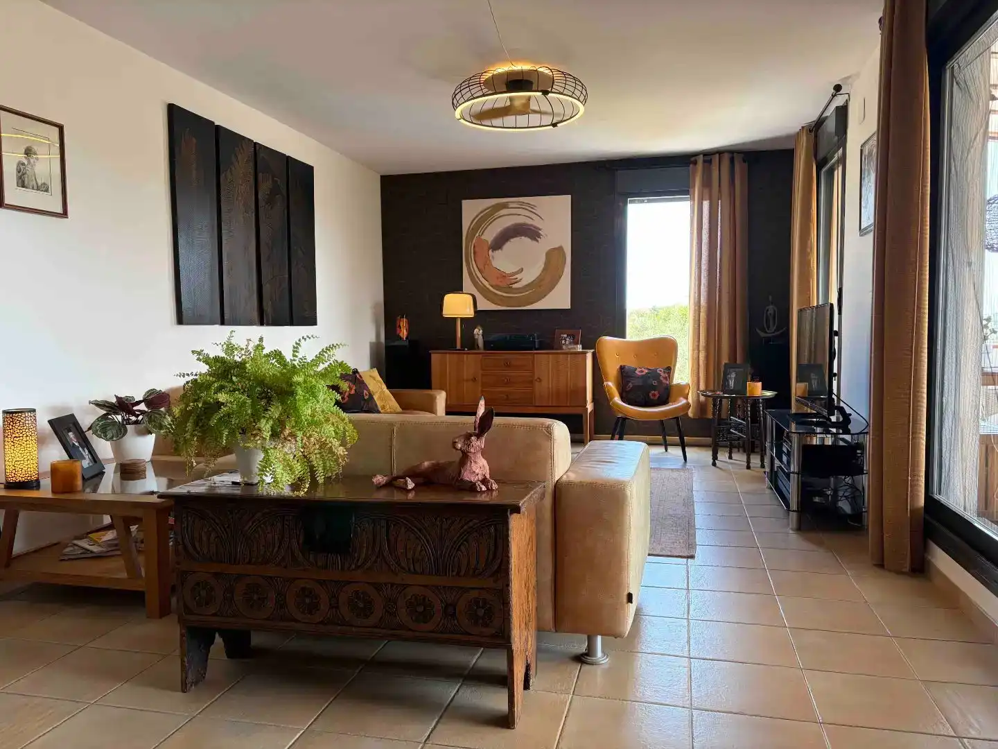Sala d'estar de Finca rústica en venda en Traiguera amb Jardí privat, Piscina i Moblat