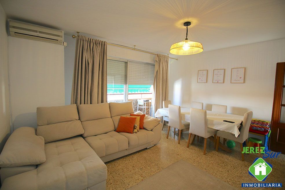 Living room of Flat for sale in Jerez de la Frontera  with Air Conditioner, Heating and Terrace