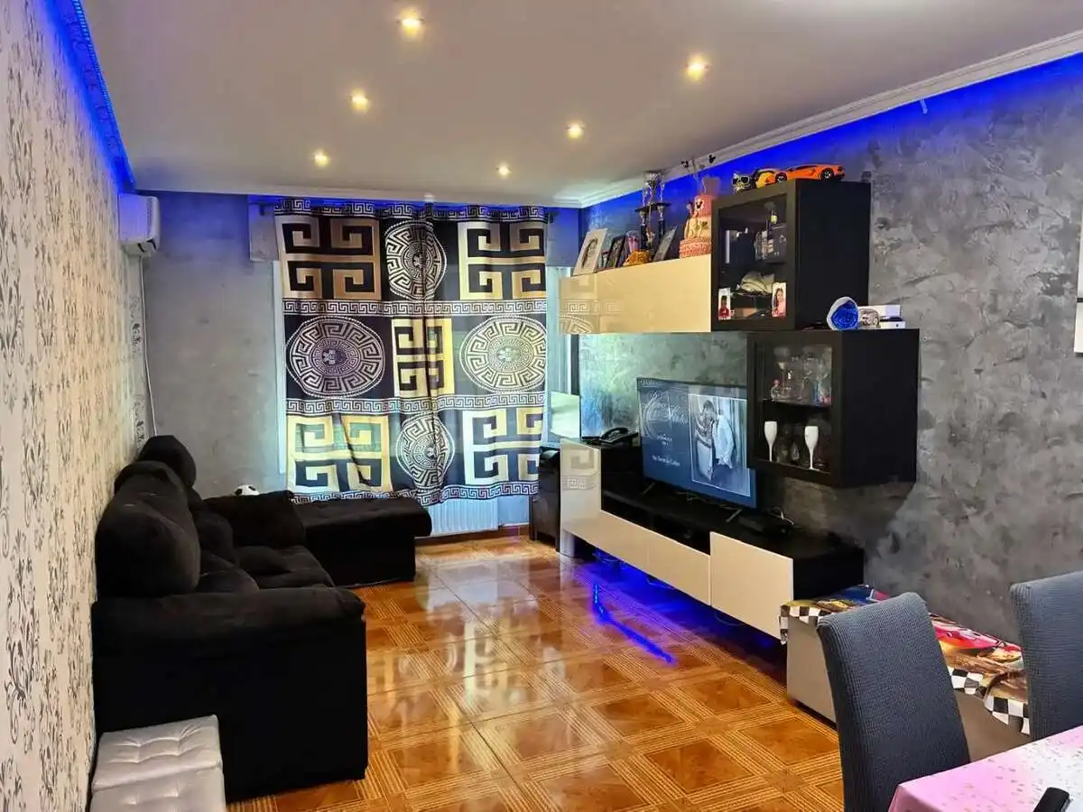 Sala d'estar de Pis en venda en Latina