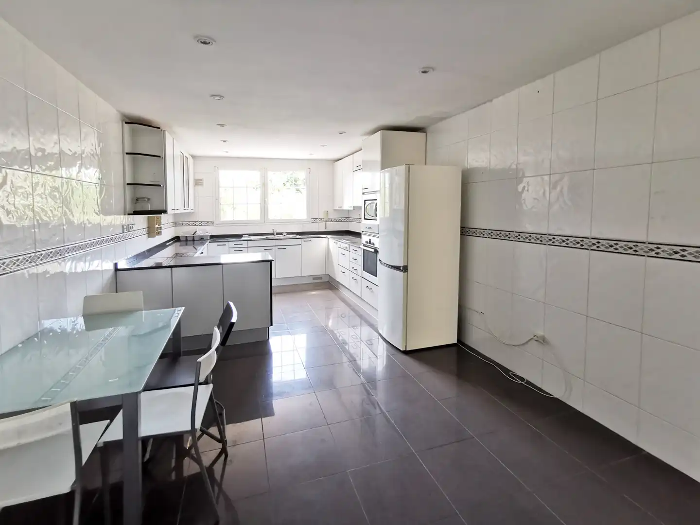 Cocina de Casa o chalet en venta en Sant Vicenç de Montalt con Aire acondicionado, Calefacción y Jardín privado