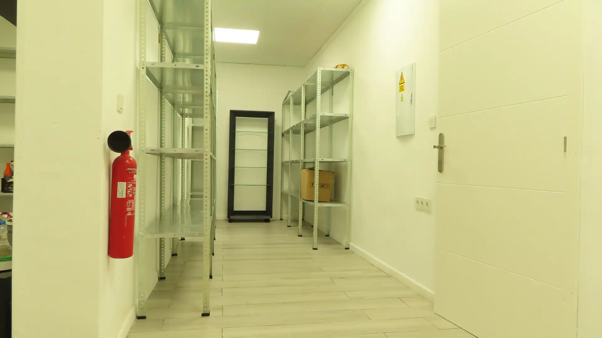 Commercial properties for rent in Cartagena  with Air Conditioner and Heating