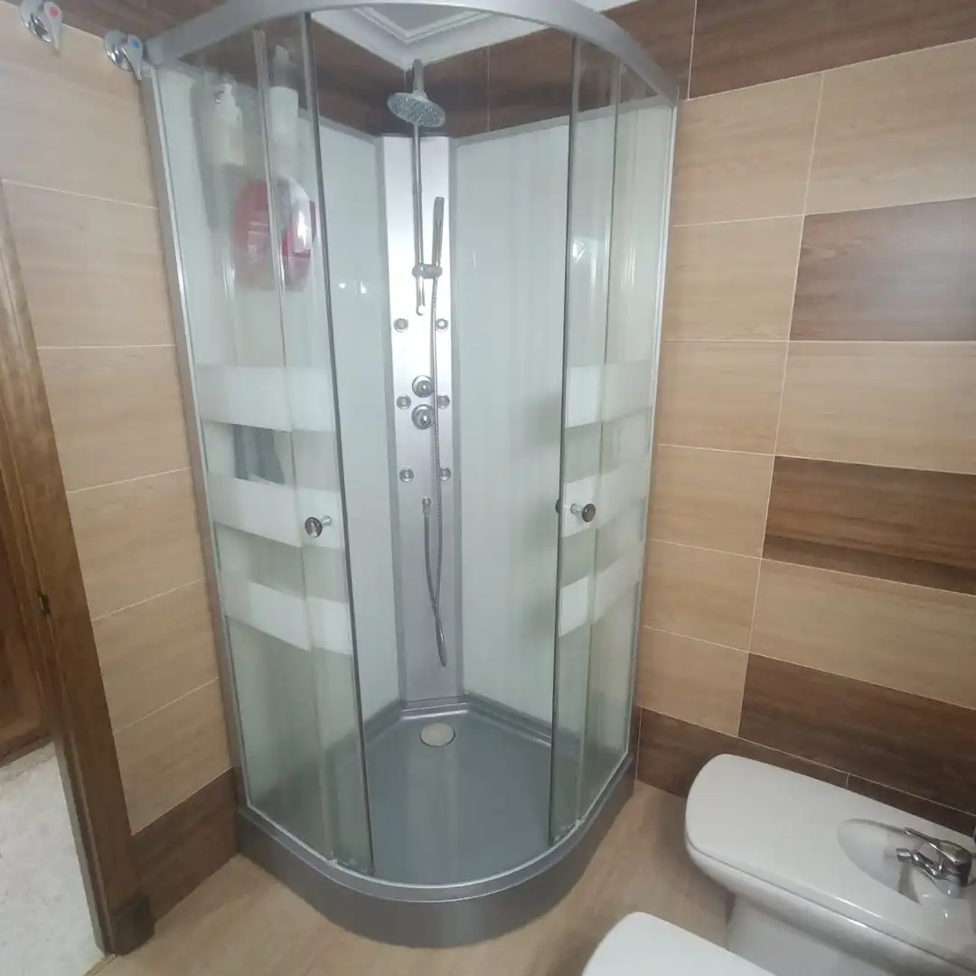 Baño de Piso en venta en San Pedro - Gabriel Miró - María Guerrero