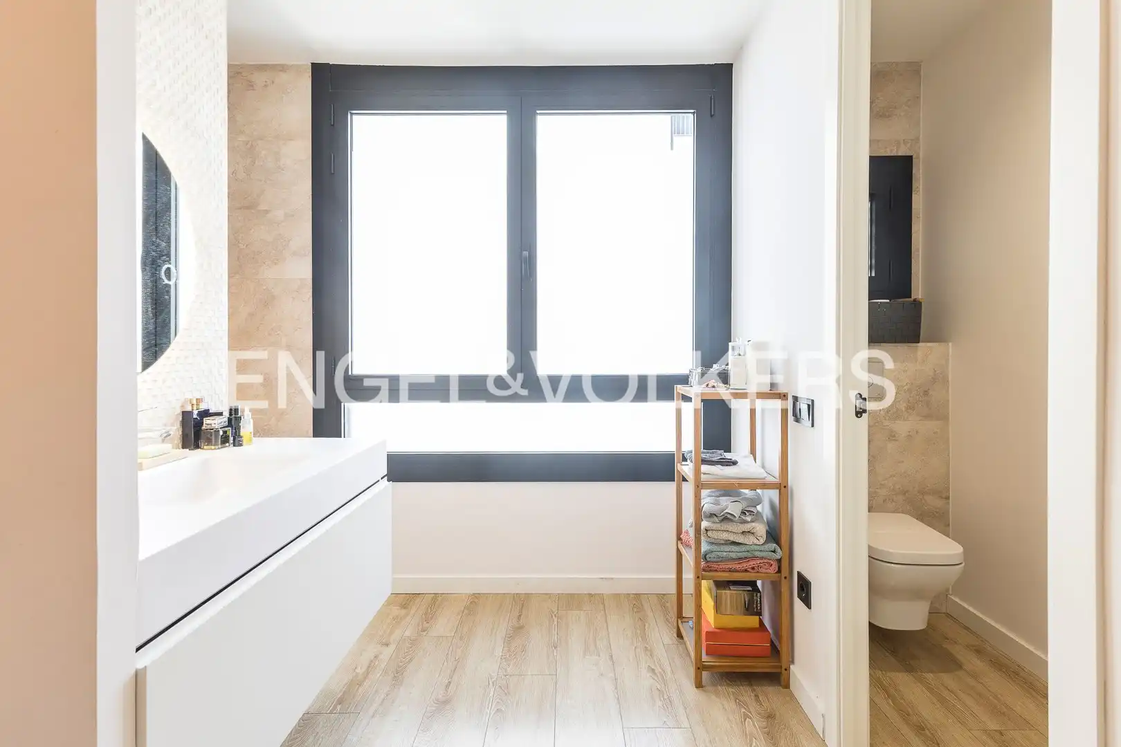 Bathroom of Flat for sale in Barcelona  with Air Conditioner, Heating and Balcony
