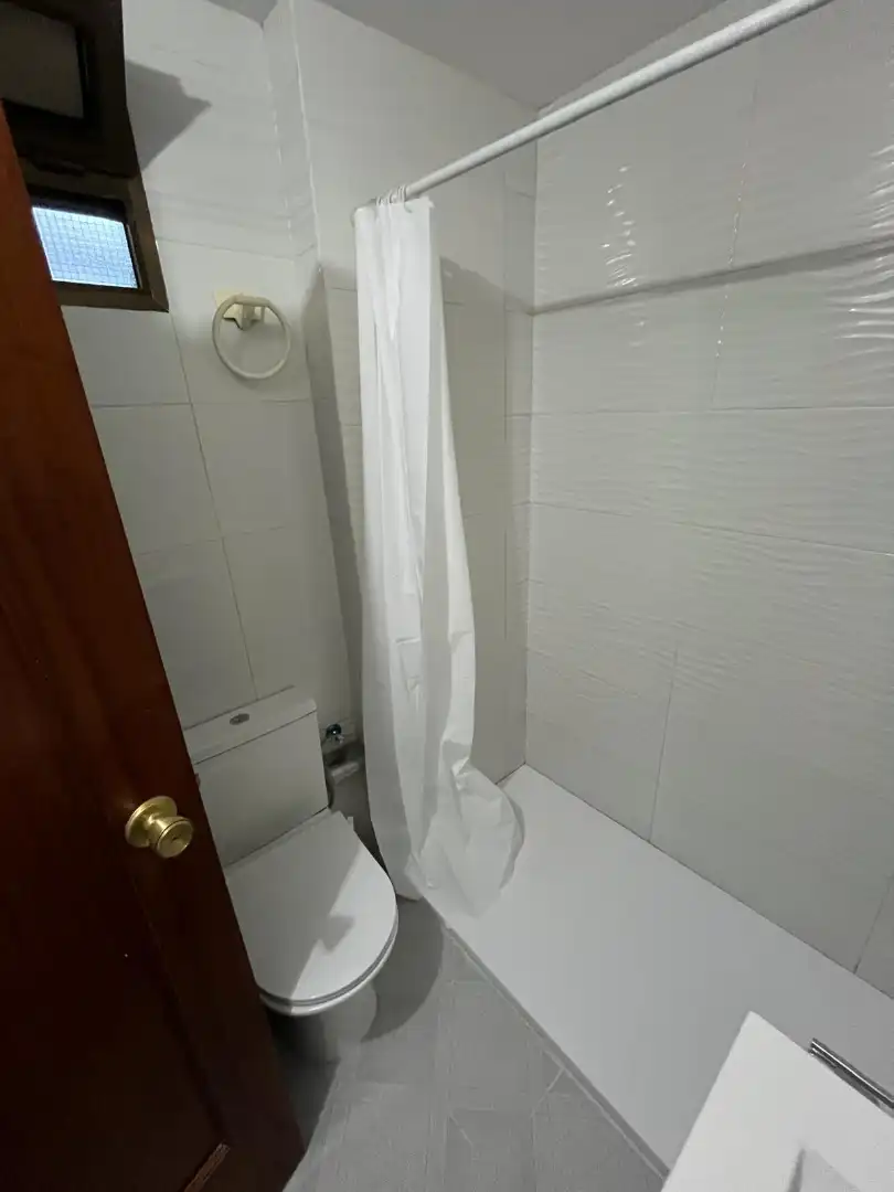 Badezimmer von Wohnungen zum Verkauf in Gandia mit Klimaanlage, Heizung und Abstellraum