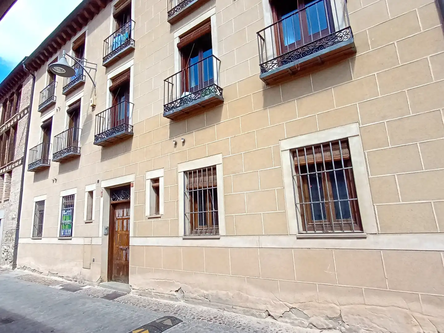 Vista exterior de Oficina en venda en Segovia
