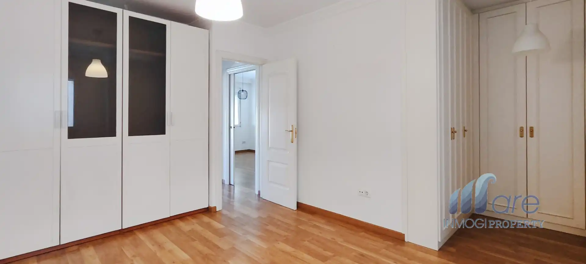 Bedroom of Flat for sale in Granada  with Heating and Parquet flooring