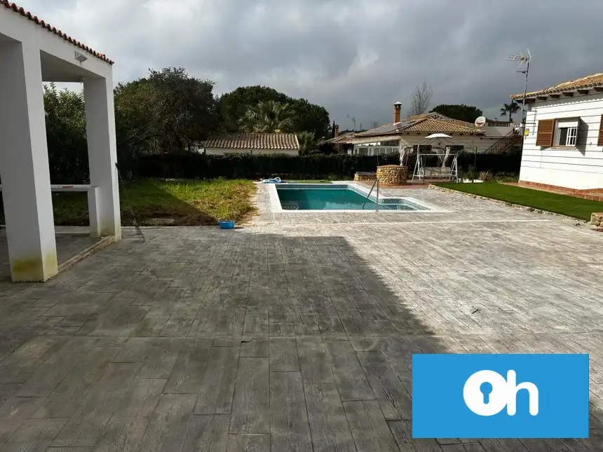 Casa adosada en venta en Calle Ciprés , 8, Dehesa - Monacilla