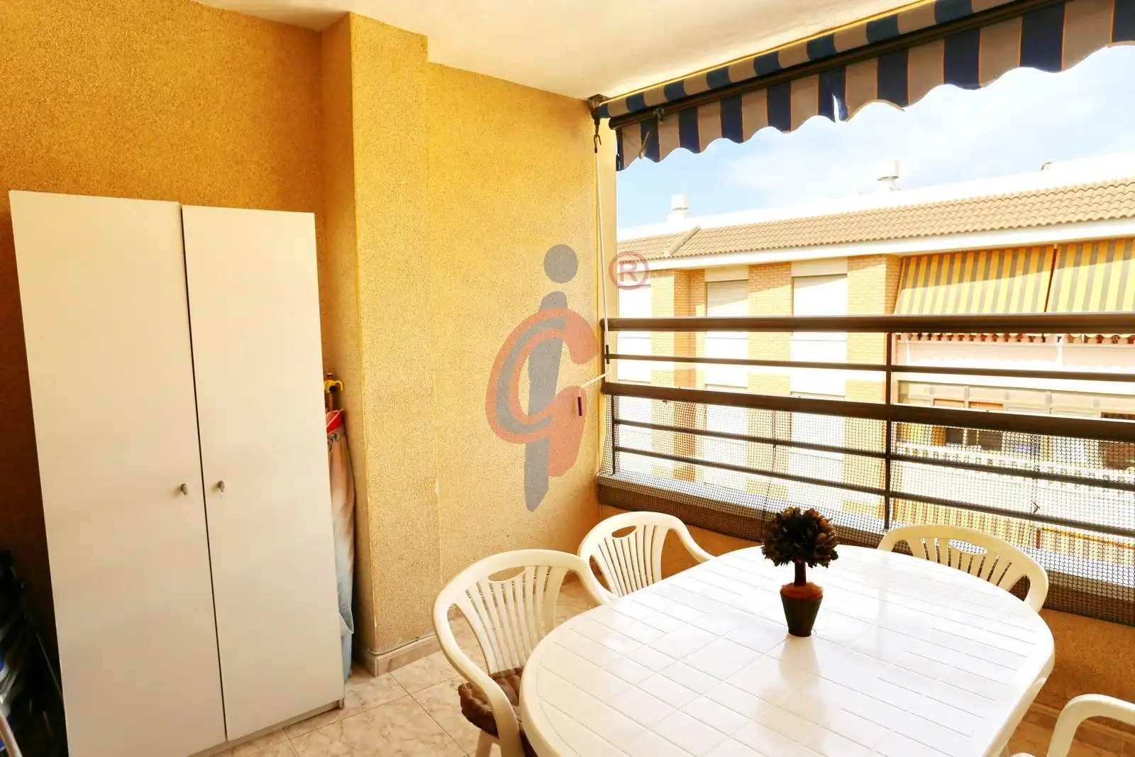 Terrasse von Wohnungen zur Miete in Guardamar del Segura mit Klimaanlage, Heizung und Terrasse
