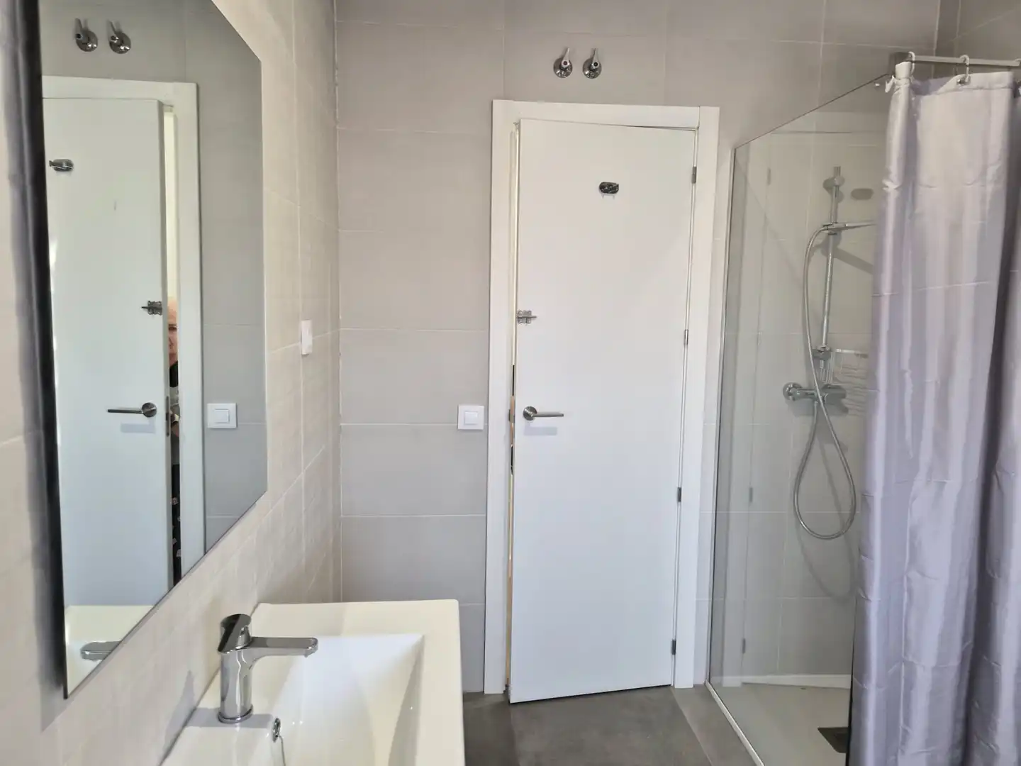 Bathroom of Flat for rent in Torrejón de Velasco, Madrid