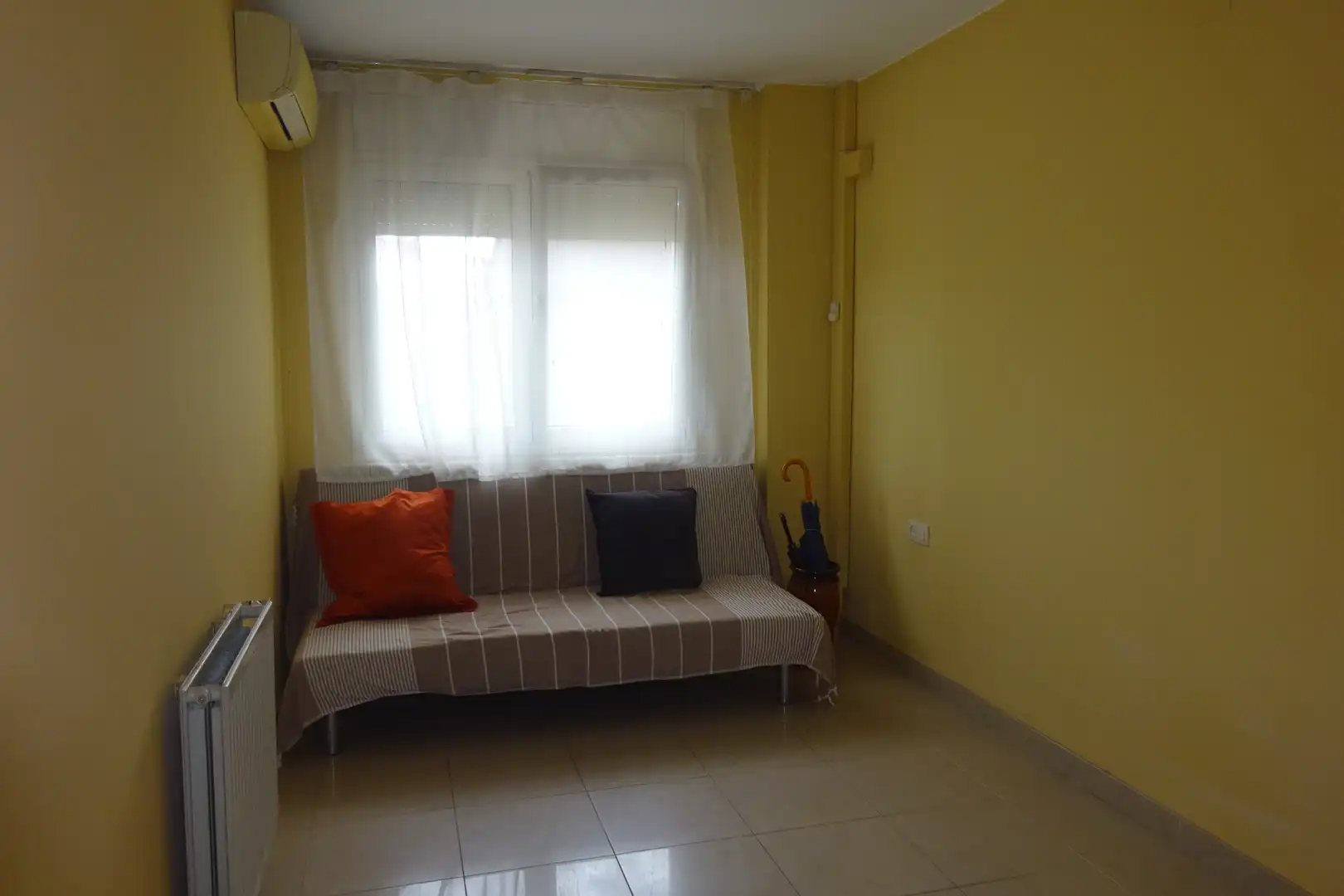 Flat for rent in Carrer del Bassegoda, Santa Eugènia