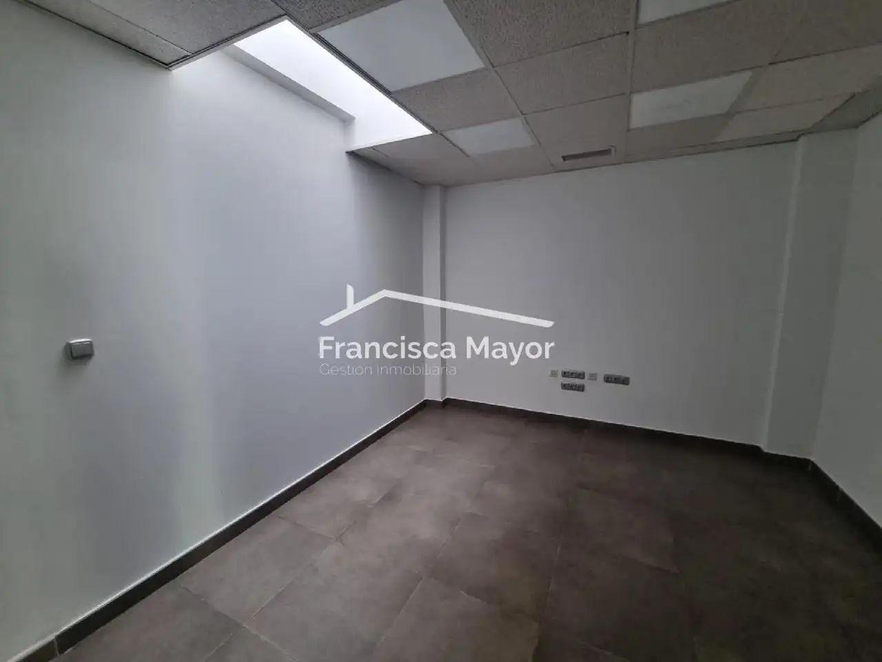Geschaftsraum zur Miete in Valencia