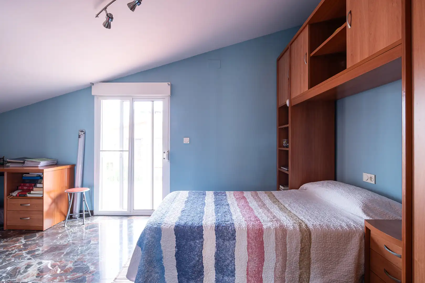 Dormitori de Casa adosada en venda en Huétor Vega amb Aire condicionat, Jardí privat i Terrassa