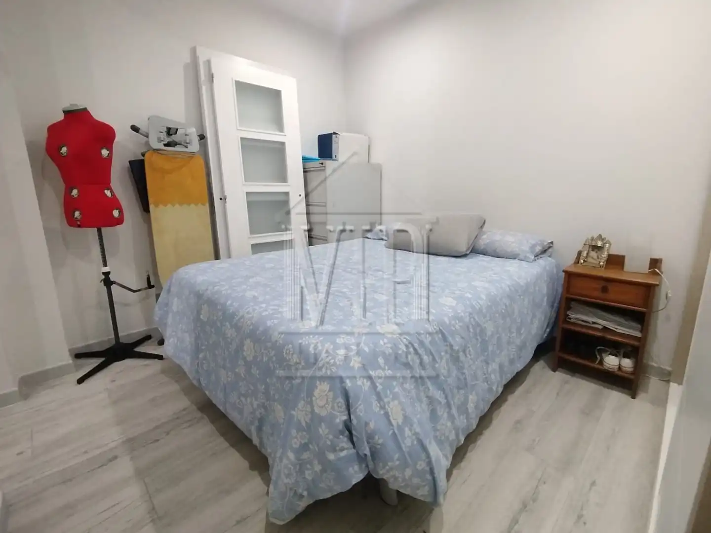 Schlafzimmer von Einfamilien-Reihenhaus zum Verkauf in Badalona mit Klimaanlage, Heizung und Parkett