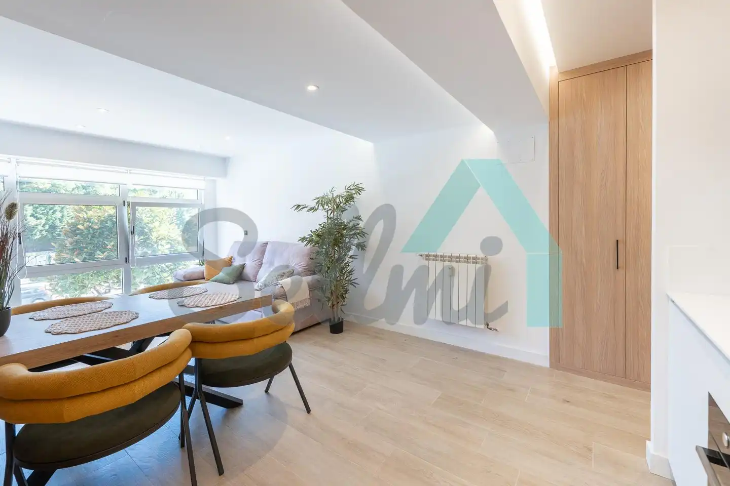 Flat for rent in Calle Real Oviedo, Masip