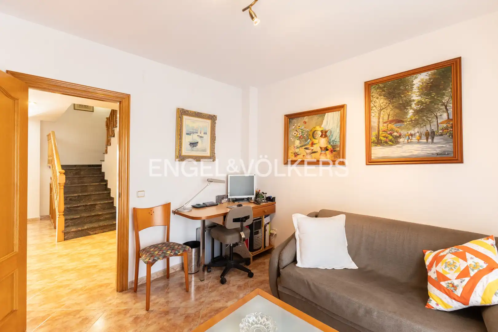 Sala d'estar de Casa o xalet en venda en Pineda de Mar amb Aire condicionat, Calefacció i Parquet