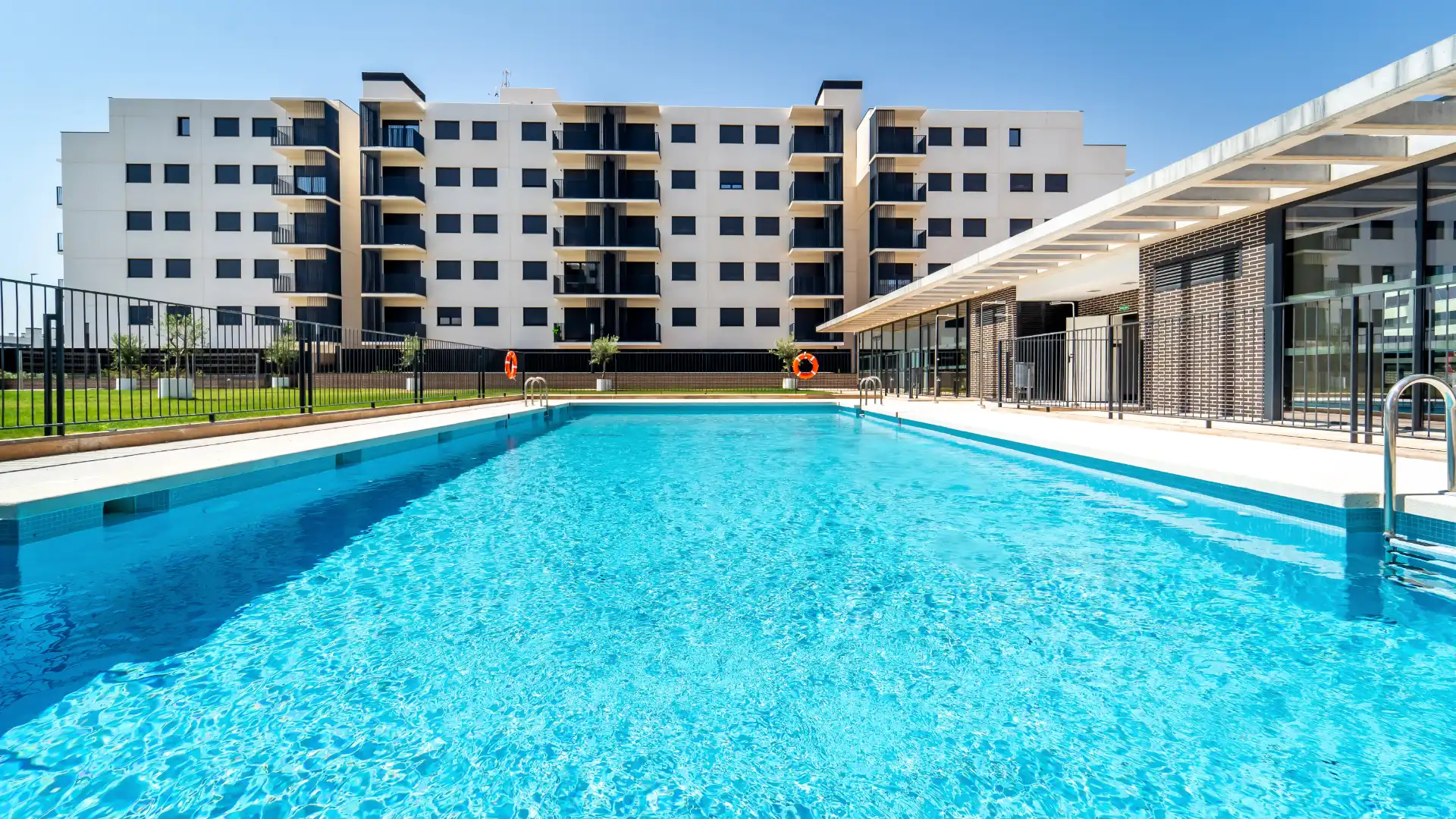 Piscina de Piso de alquiler en Alcalá de Henares con Aire acondicionado, Terraza y Trastero
