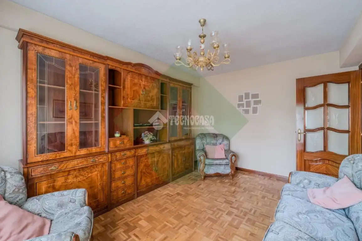 Sala de estar de Piso en venta en Madrid con Calefacción y Parquet