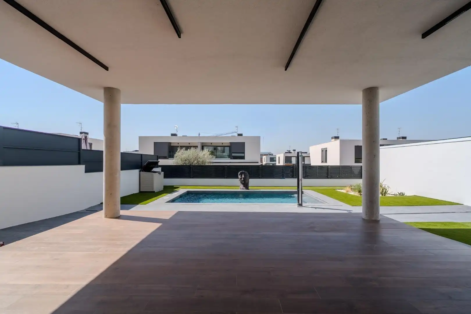 Terrace of Detached homes for sale in El Bosque