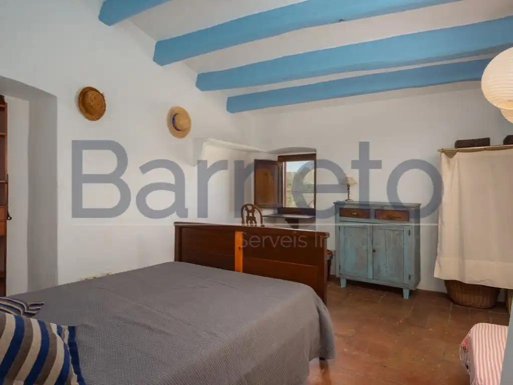 Schlafzimmer von Country house zum Verkauf in Foixà