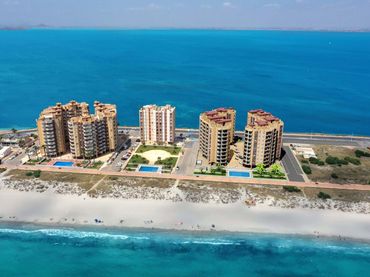 Ático con piscina en venta en Playa de las Gaviotas - El Pedrucho