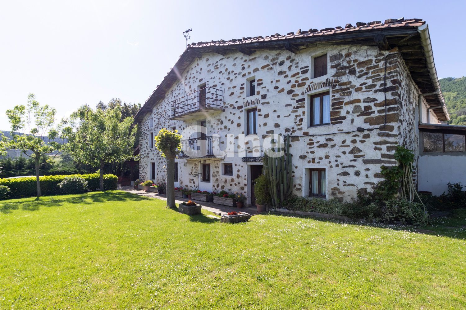 Exterior view of House or chalet for sale in Urretxu  with Private garden and Storage room