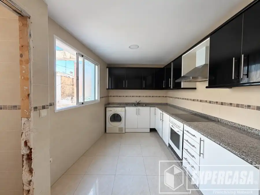 Piso con ascensor en venta en Casco Antiguo, imagen 2