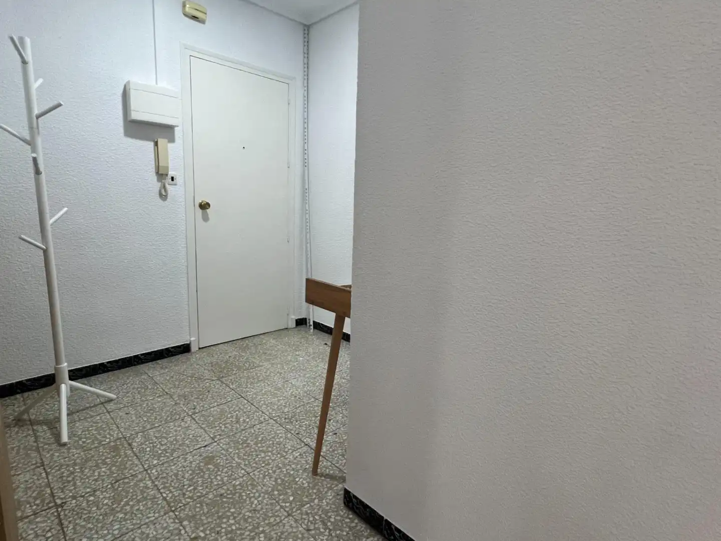 Piso de alquiler en Elche / Elx con Amueblado y Balcón