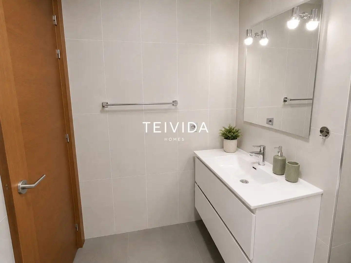 Baño de Piso en venta en Granadilla de Abona con Terraza, Trastero y Piscina
