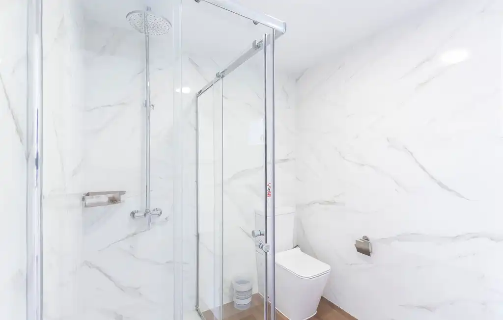 Bany de Casa o xalet en venda en Vélez-Málaga amb Aire condicionat, Jardí privat i Terrassa