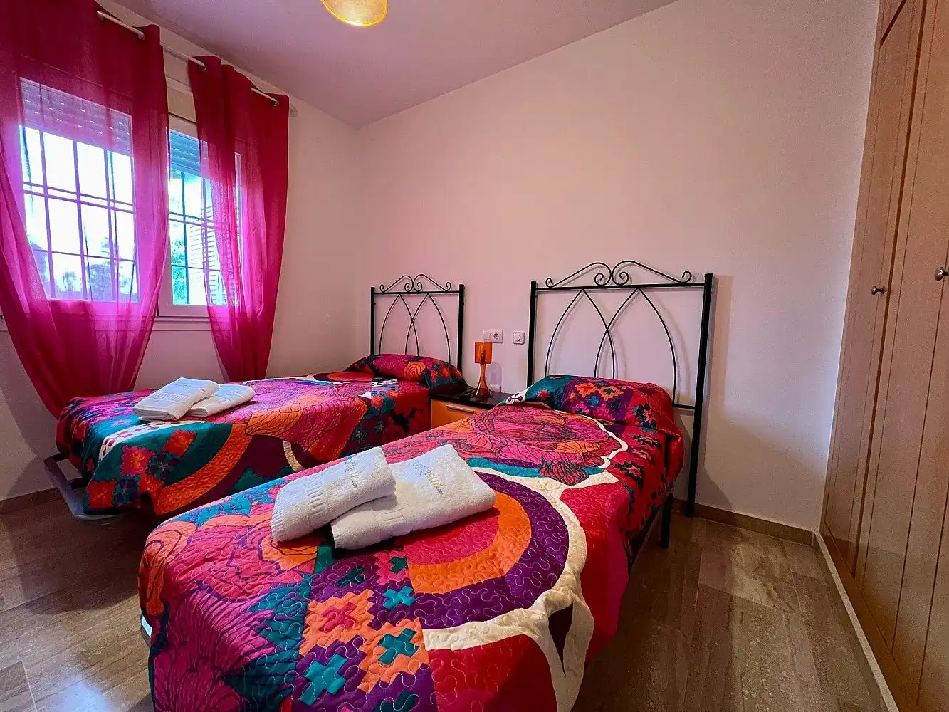 Habitación de Apartamento en venta en Chiclana de la Frontera con Jardín privado, Terraza y Alarma