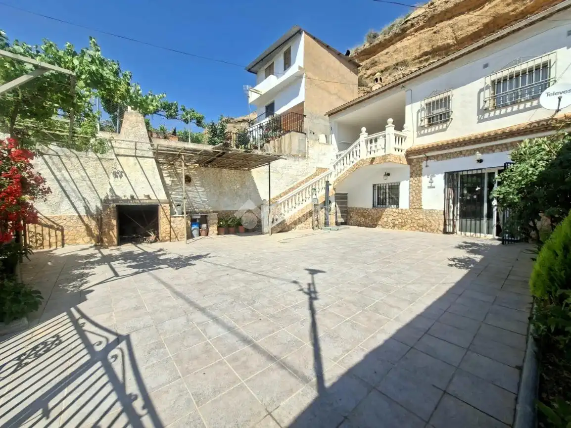 Habitatge en venda a Guadix