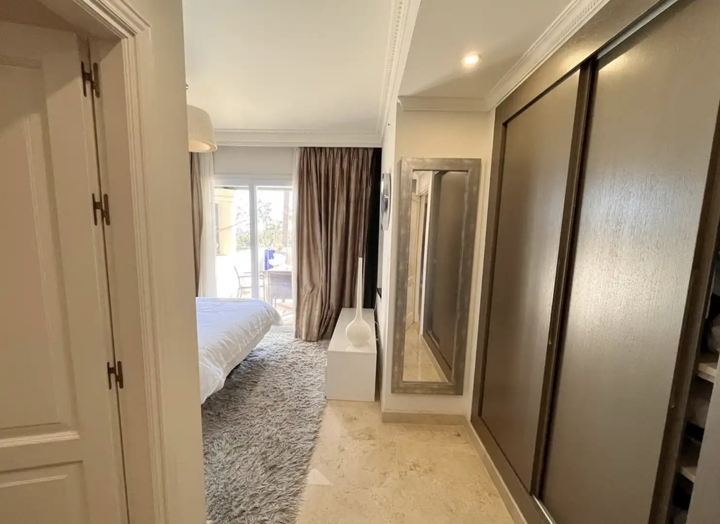 Habitación de Ático en venta en Marbella con Aire acondicionado, Terraza y Amueblado