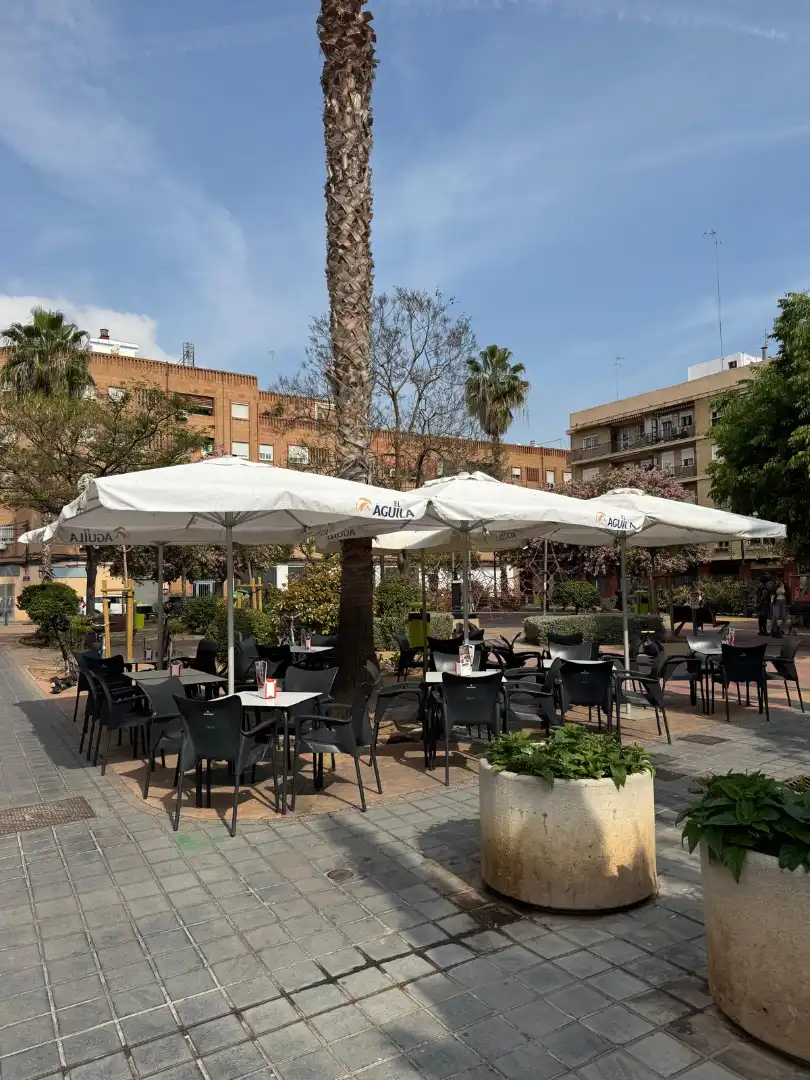 Local en traspaso en Valencia con Aire acondicionado y Amueblado