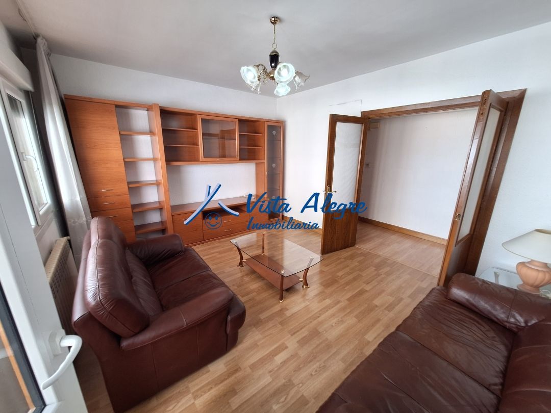 Sala de estar de Piso en venta en Haro con Calefacción, Parquet y Terraza