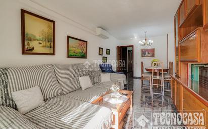 Living room of Flat for sale in El Prat de Llobregat  with Heating