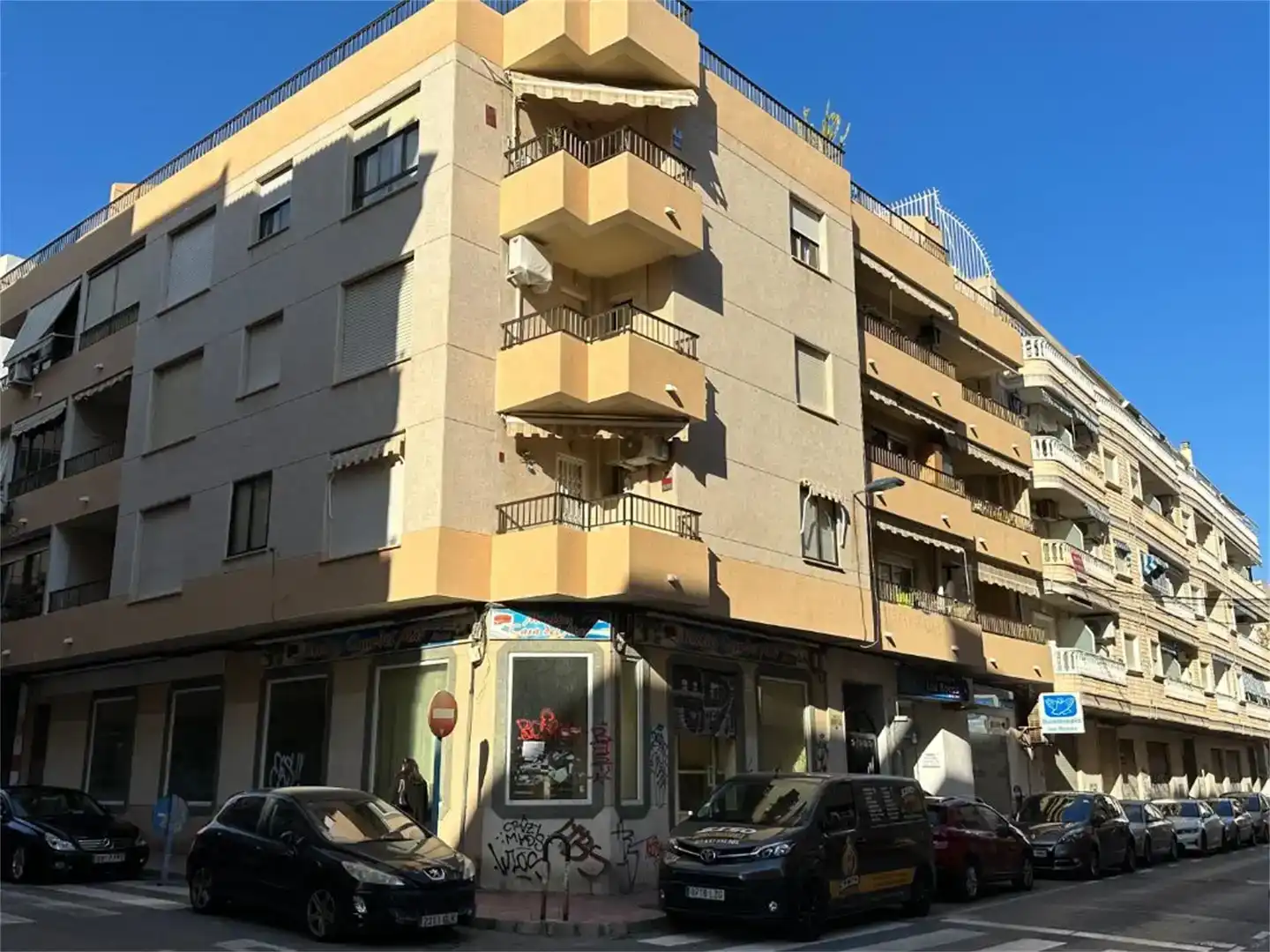 Vista exterior de Local de lloguer en Torrevieja