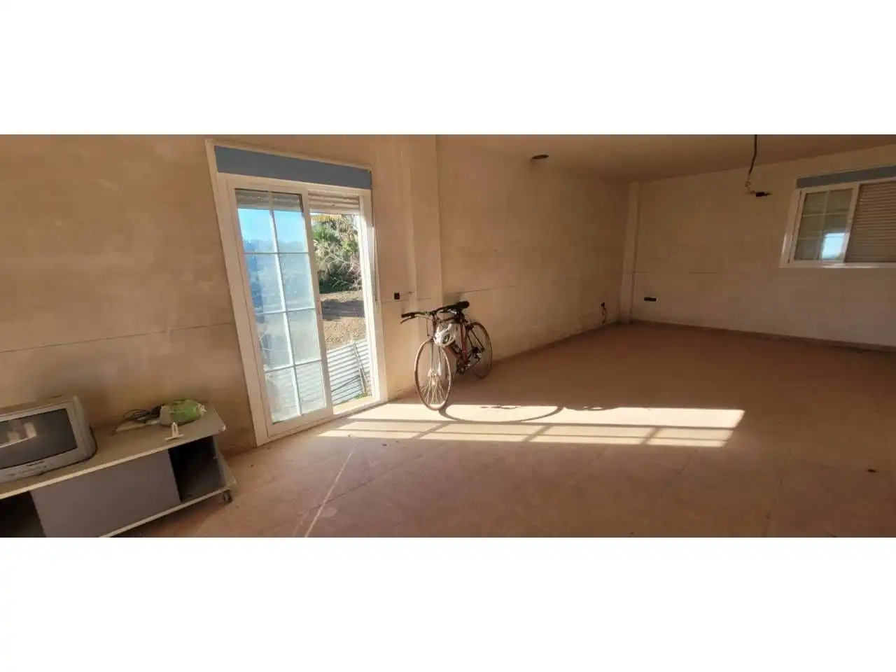 Houses for sale in Algeciras  with Private garden and Terrace