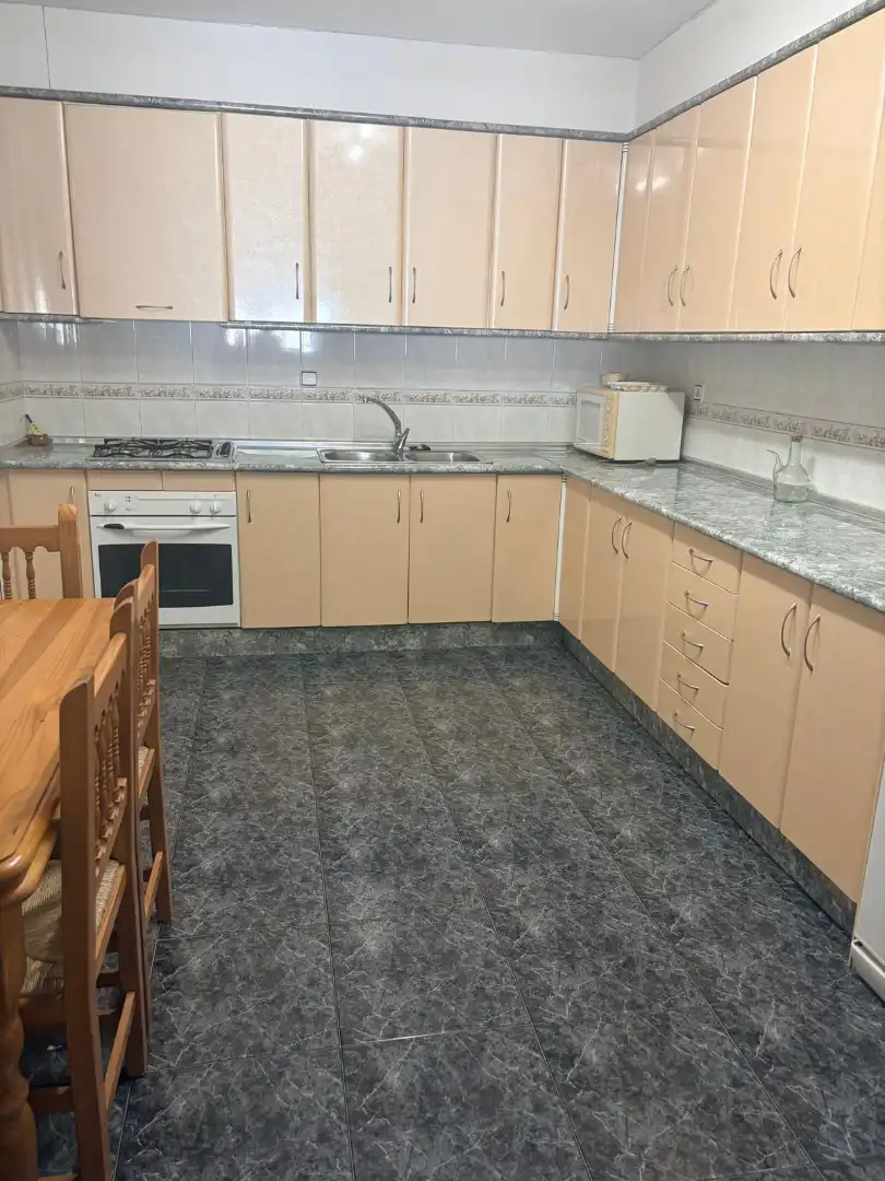 Cuina de Casa o xalet en venda en Casasimarro amb Terrassa, Traster i Moblat
