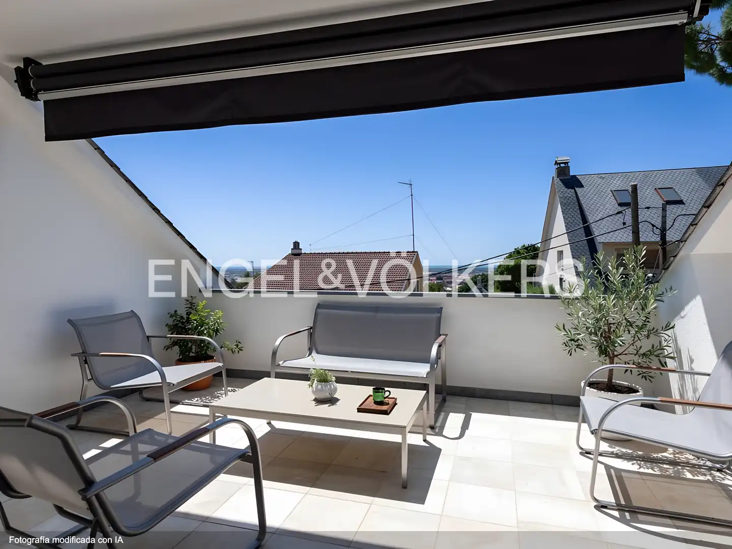 Terrassa de Casa o xalet en venda en Viladecans amb Aire condicionat, Calefacció i Jardí privat