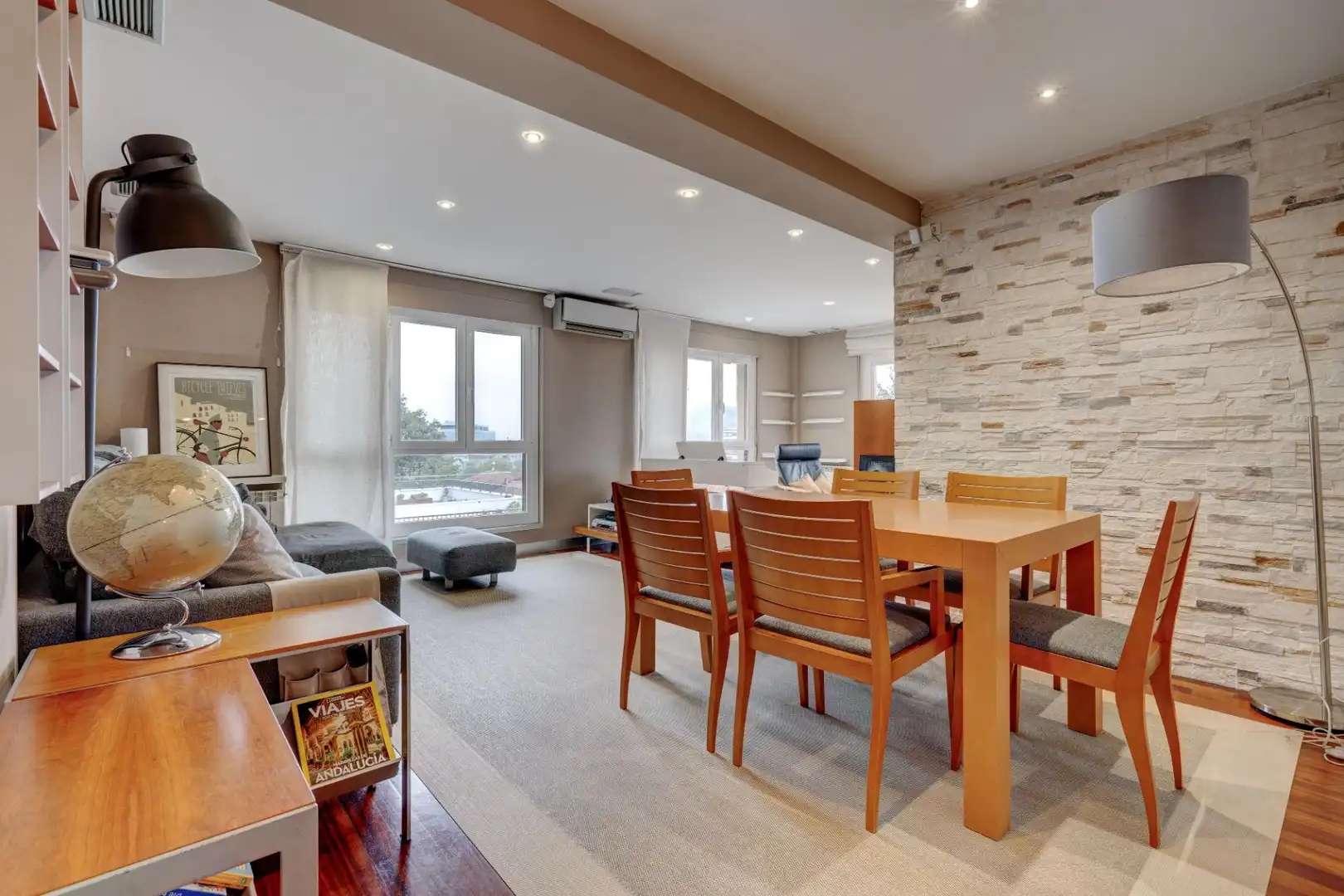 Sala de estar de Piso en venta en Donostia - San Sebastián  con Calefacción, Trastero y Amueblado