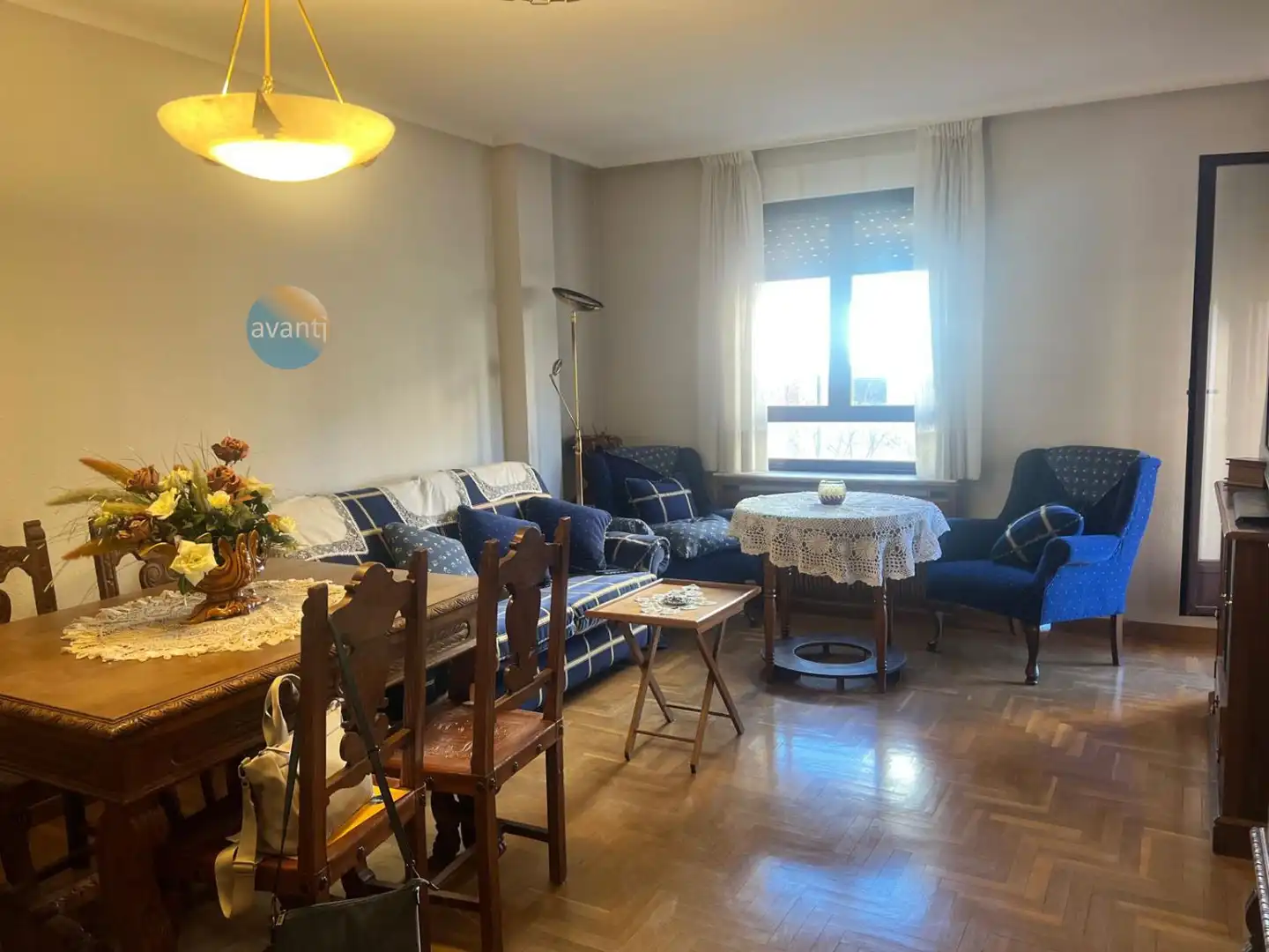 Wohnzimmer von Wohnung zum Verkauf in Salamanca Capital mit Klimaanlage, Heizung und Möbliert