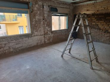 Casa amb balcó en venda a Caldes de Malavella