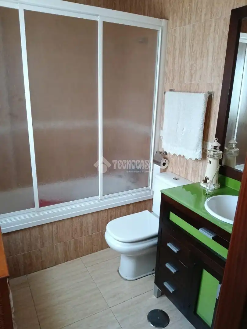 Bathroom of Flat for sale in Baeza  with Air Conditioner